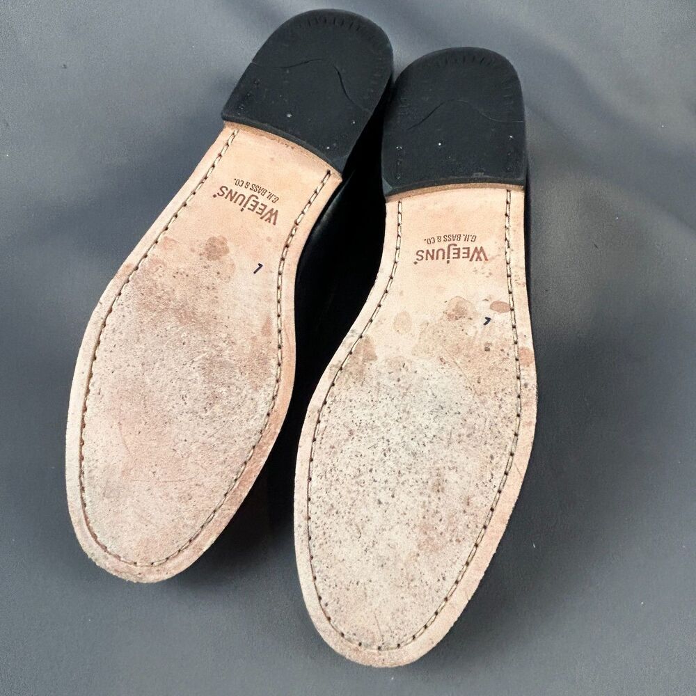 Bass Weejuns Black Leather Classic Slip On Penny Loafers Size 9.5 Leather Sole - Picture 14 of 16
